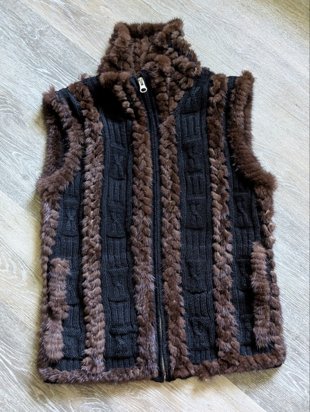 LIKE NEW Autunno Medium Mink Fur Trim Black Knit Full Zip Vest